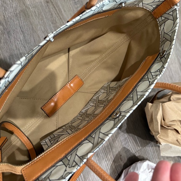 Tory Burch Canvas Basketweave New Ivory Basketweave Tote Crossbody Bag - Picture 8 of 8